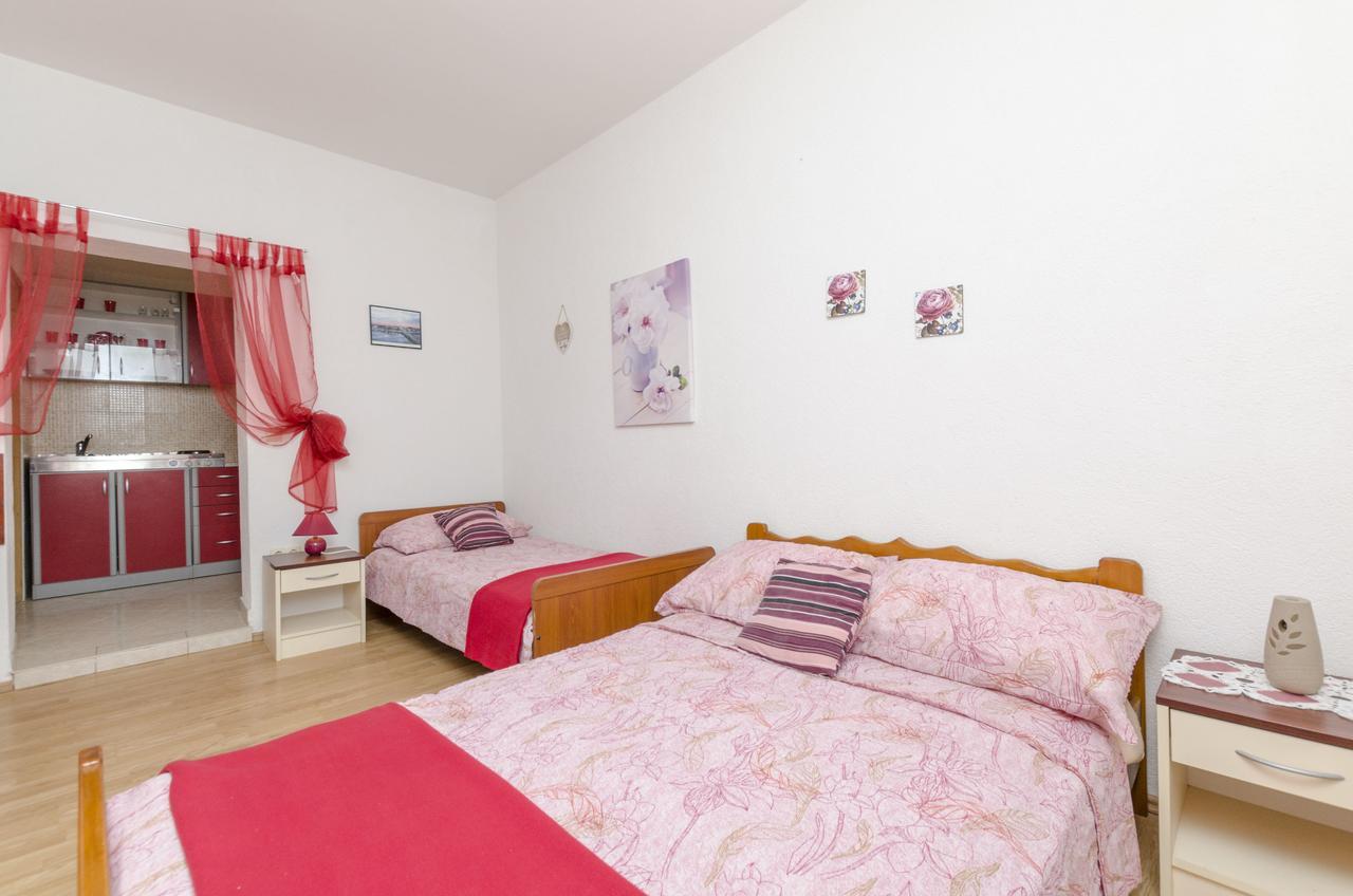 Apartments Ivana นิน ภายนอก รูปภาพ